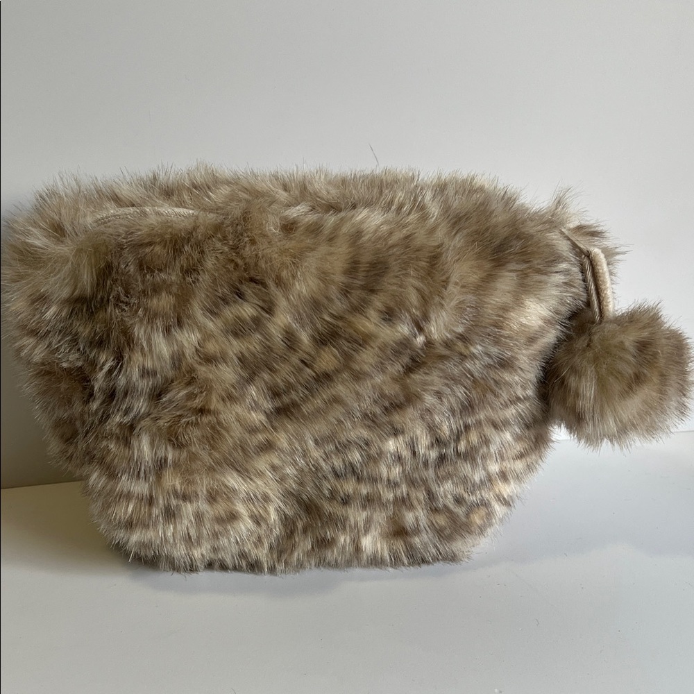 Pottery Barn faux fur leopard print cosmetic pouch | Excellent condition